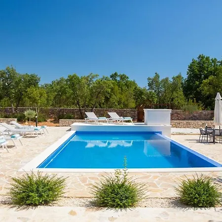 Tosic Estate - Villa, Vineyards And Winery Villa *