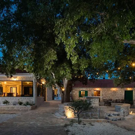 Tosic Estate - Villa, Vineyards And Winery Villa