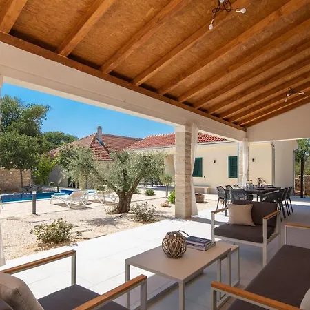 Tosic Estate - Villa, Vineyards And Winery Villa *
