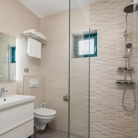 Tosic Estate - Villa, Vineyards And Winery * Razvode