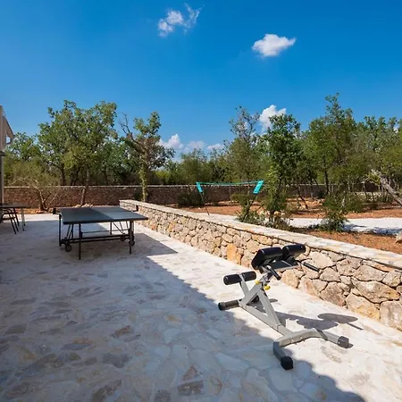 Tosic Estate - Villa, Vineyards And Winery Villa