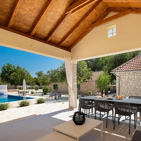 Tosic Estate - Villa, Vineyards And Winery Villa *
