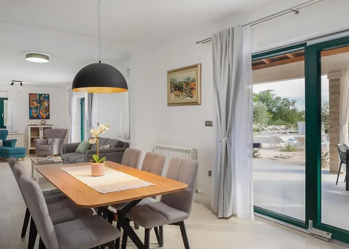 Tosic Estate - Villa, Vineyards And Winery Razvode