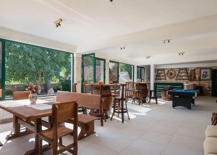 Tosic Estate - Villa, Vineyards And Winery * Razvode