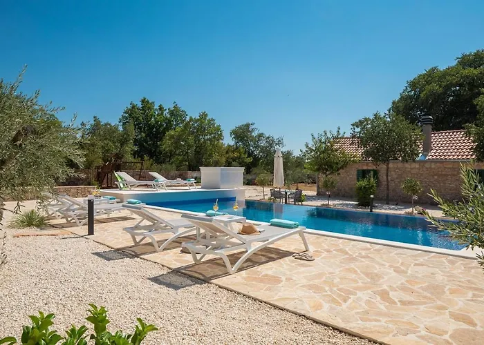 ヴィラ Tosic Estate - Villa, Vineyards And Winery Razvode